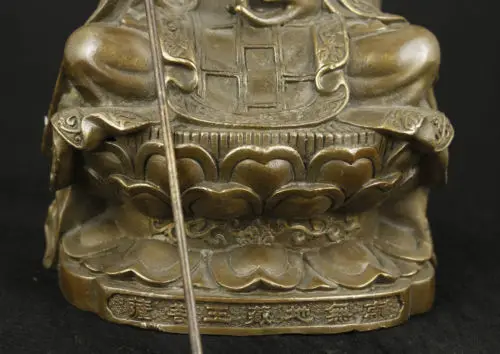 Izstrādāt Ķīniešu Veco Misiņa Iegūstama Handwork Budas Statuja Attēls 5